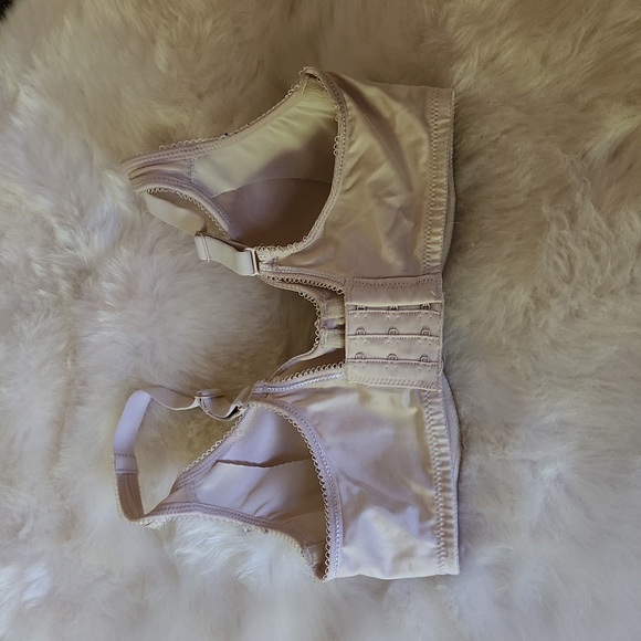 Wacoal Bra - Picture 3 of 5